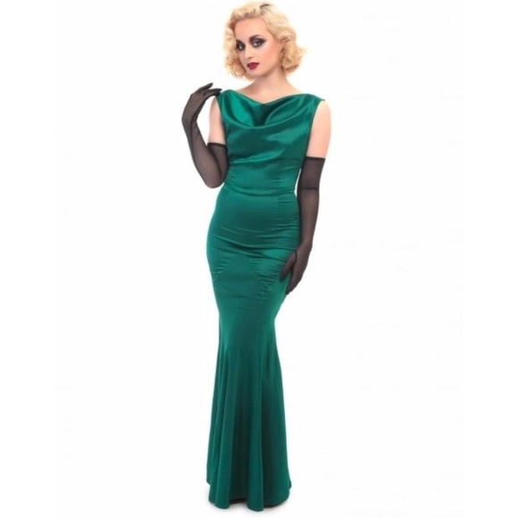 green emerald velvet dress Arya Flared Dress